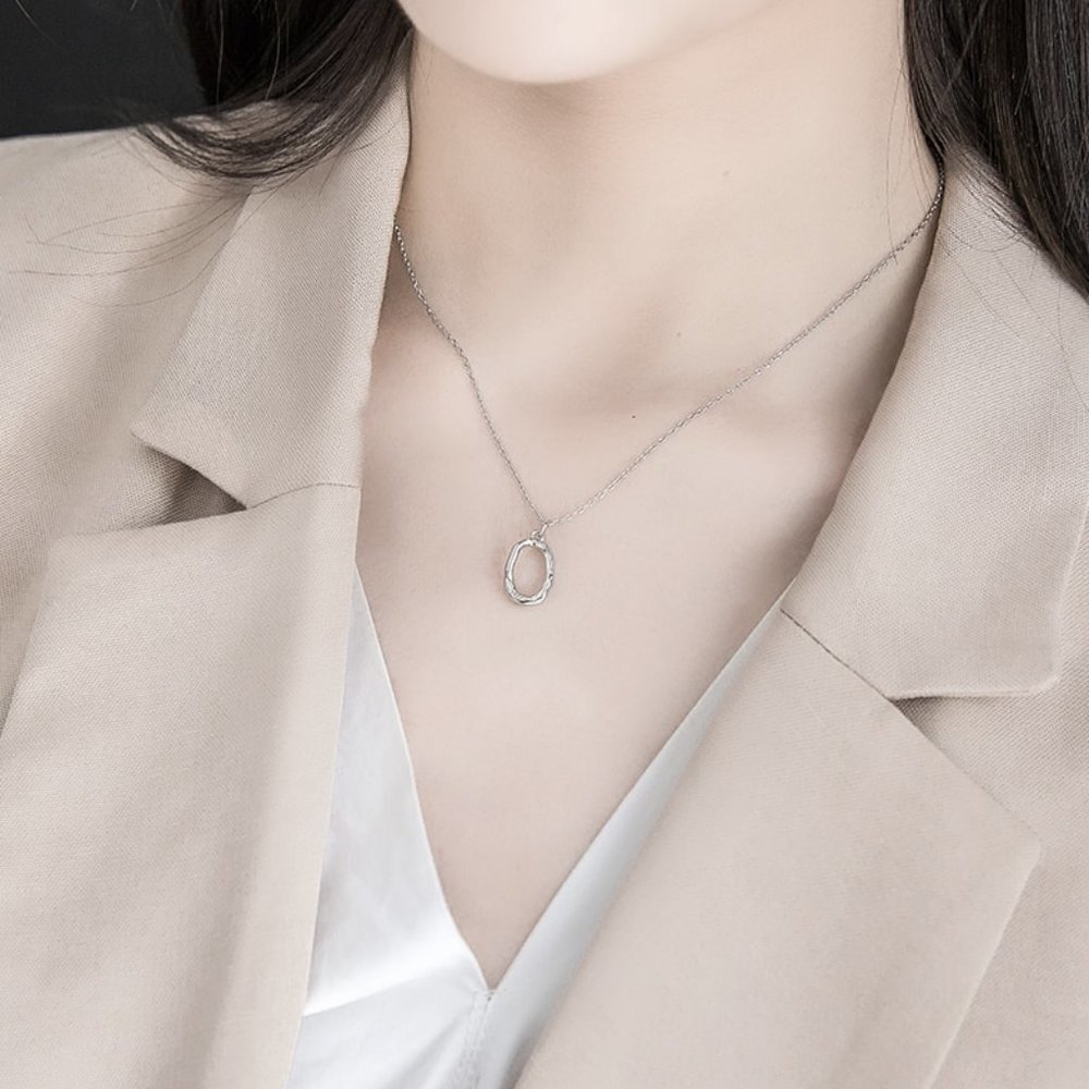 NEW Silver Simple Irregular Necklace - Picture 3 of 8